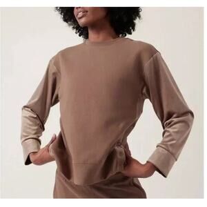 Athleta Women Snap Side Crewneck Velvet Long Sleeve Basic Old Money Vacation M